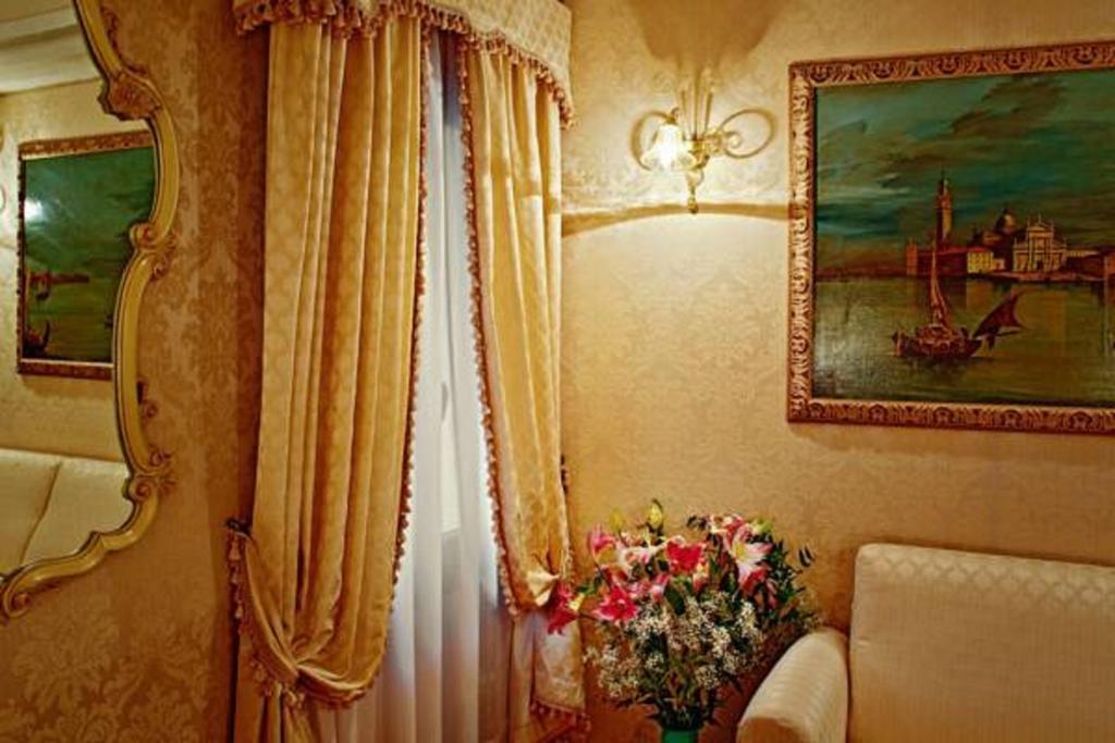 Guest House La Chicca Венеція Екстер'єр фото